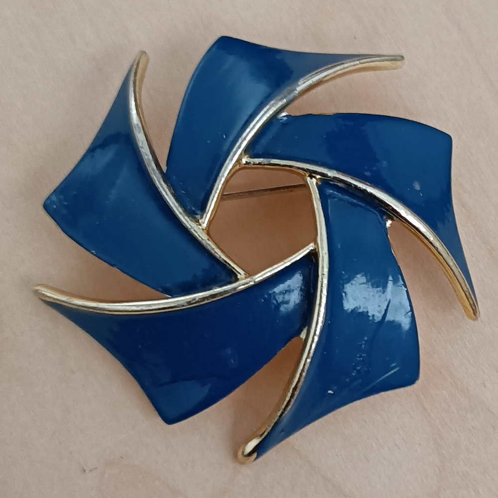 Blue Spiral Enamel Pin Brooch - Classic Women's Jewelry